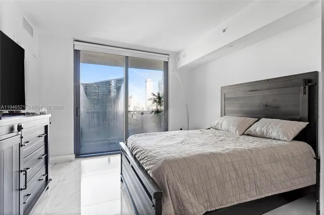 $534,000 | 45 Southwest 9th Street, Unit 1209, Miami, FL 33130