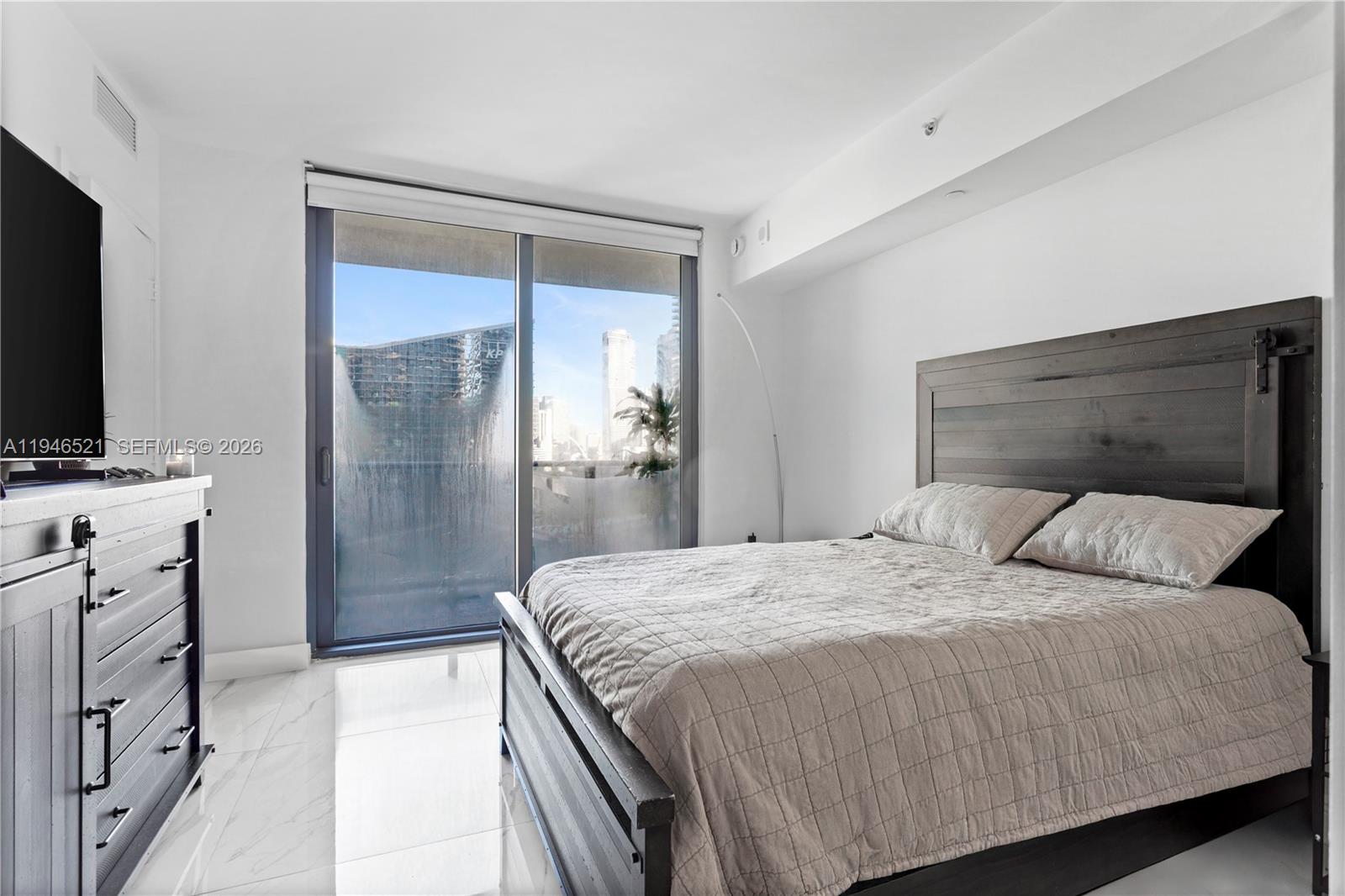 45 Southwest 9th Street, Unit 1209 Miami, FL 33130 - Photo 5 of 13