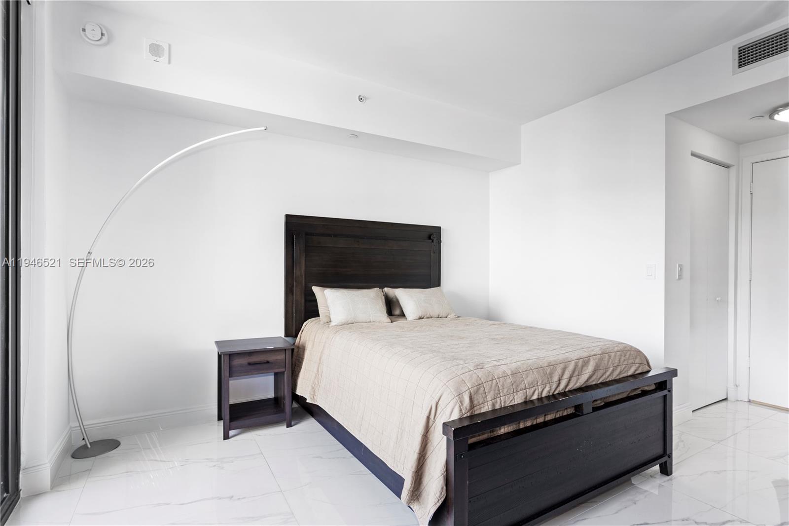 45 Southwest 9th Street, Unit 1209 Miami, FL 33130 - Photo 6 of 13