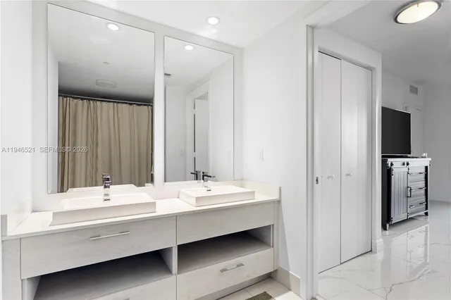 $534,000 | 45 Southwest 9th Street, Unit 1209, Miami, FL 33130