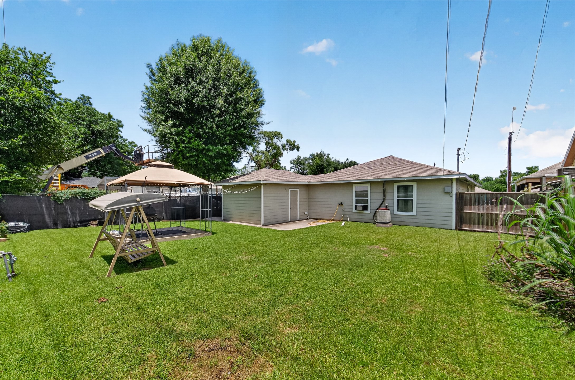 2402 Raymond Street Pasadena, TX 77506 - Photo 31 of 33