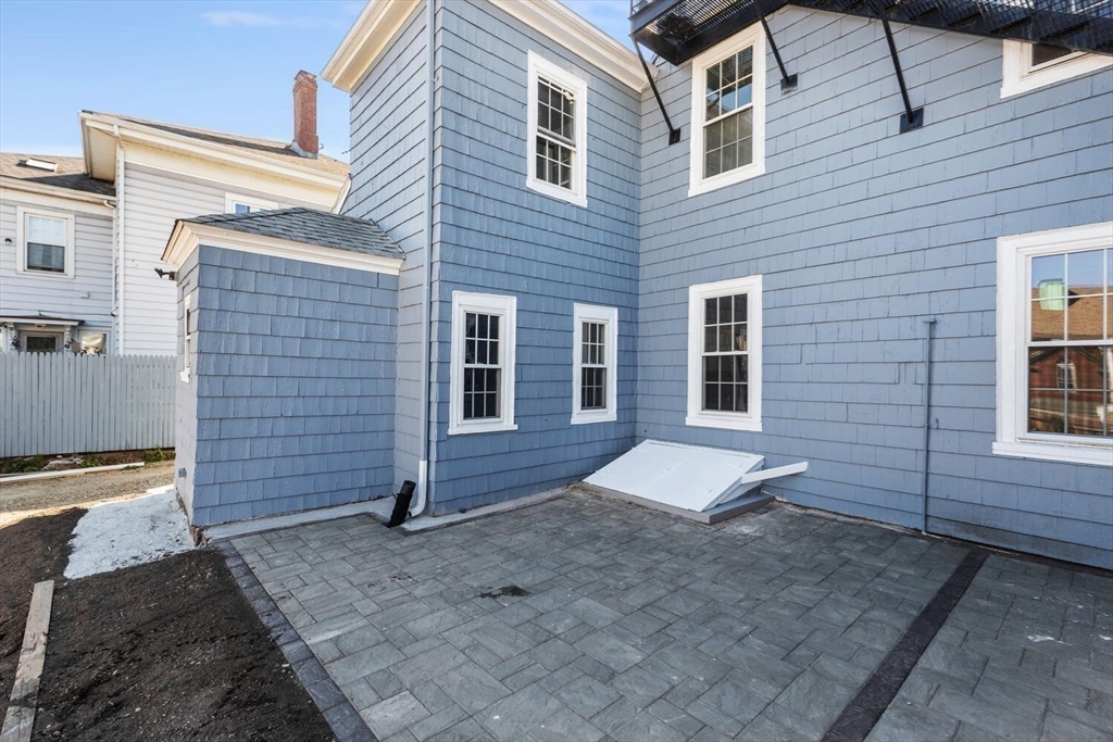 40 Middle Street, Unit 1 Gloucester, MA 01930 - Photo 15 of 15