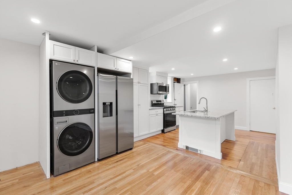 40 Middle Street, Unit 1 Gloucester, MA 01930 - Photo 5 of 15