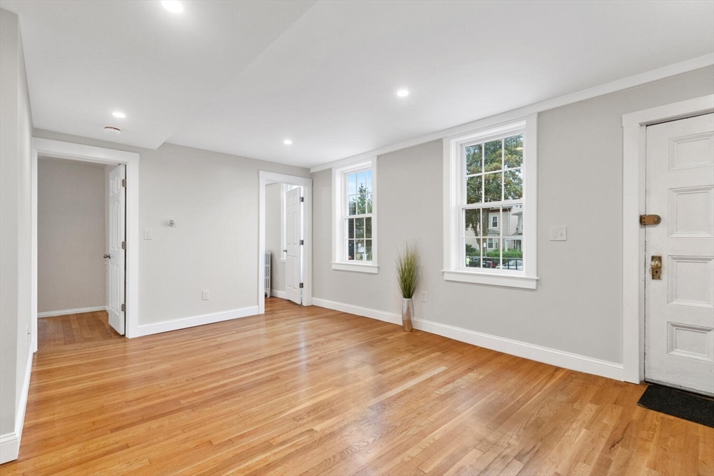 40 Middle Street, Unit 1 Gloucester, MA 01930 - Photo 7 of 15