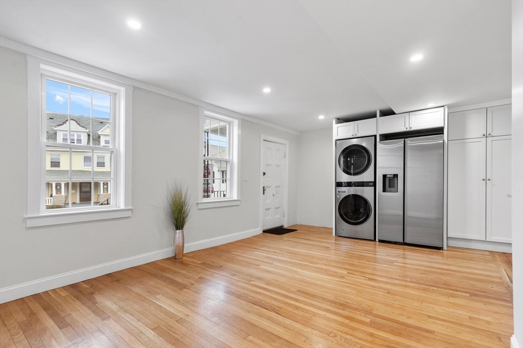 40 Middle Street, Unit 1 Gloucester, MA 01930 - Photo 8 of 15