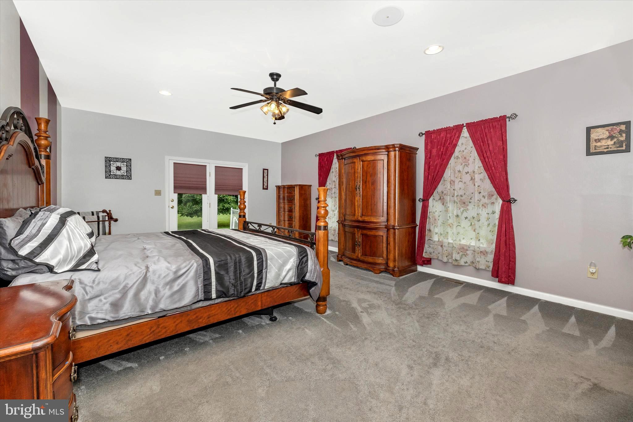 13336 Jimtown Road Thurmont, MD 21788 - Photo 29 of 50 Primary bedroom - main level