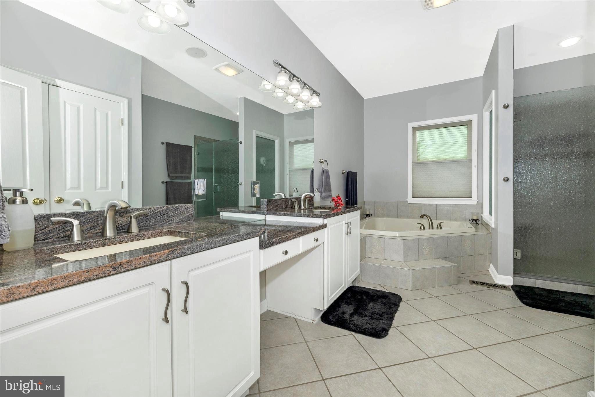 13336 Jimtown Road Thurmont, MD 21788 - Photo 34 of 50 Primary bathroom - main level