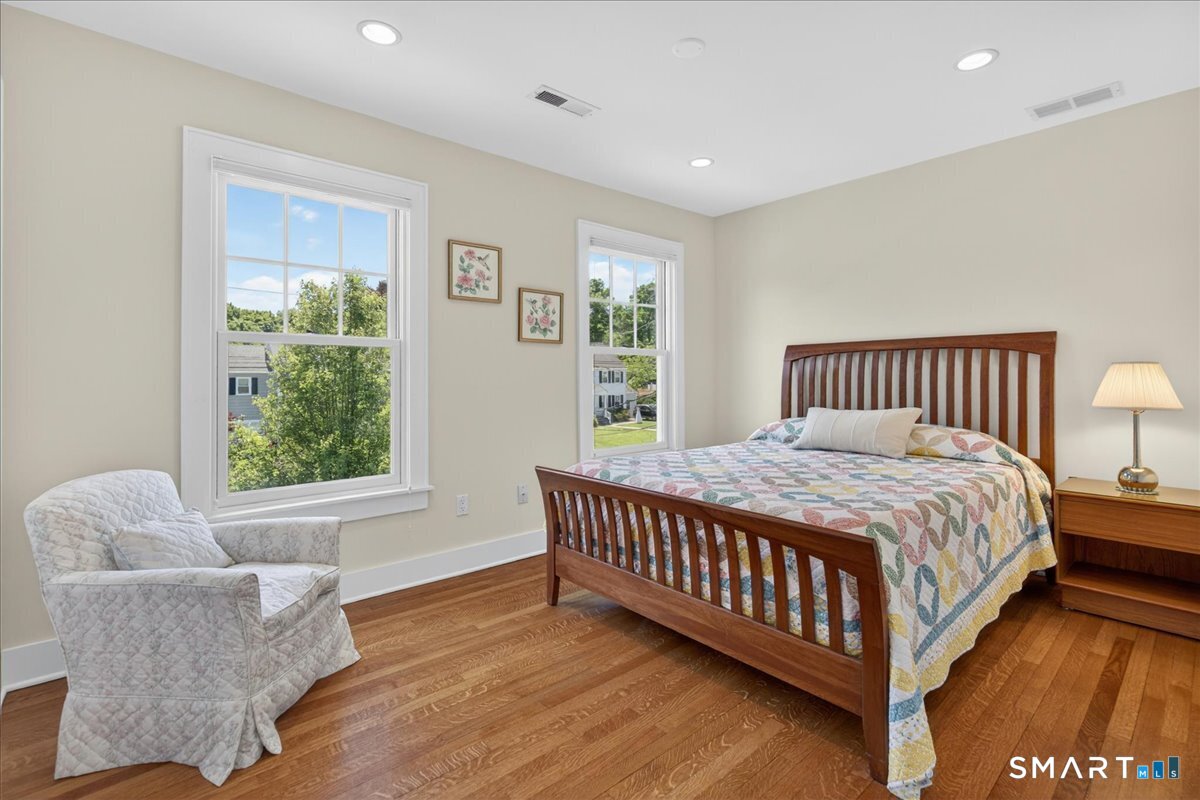 46 Maple Street Milford, CT 06460 - Photo 27 of 39