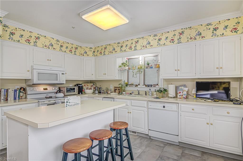 6 Ramsgate Court Greensboro, NC 27410 - Photo 13 of 32 Gallery Image 13