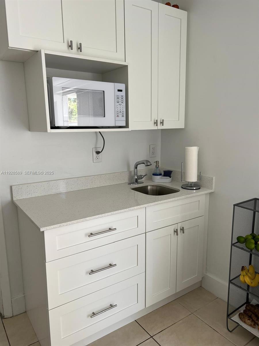 120 Northwest 10th Avenue, Unit 4 Miami, FL 33128 - Photo 4 of 4