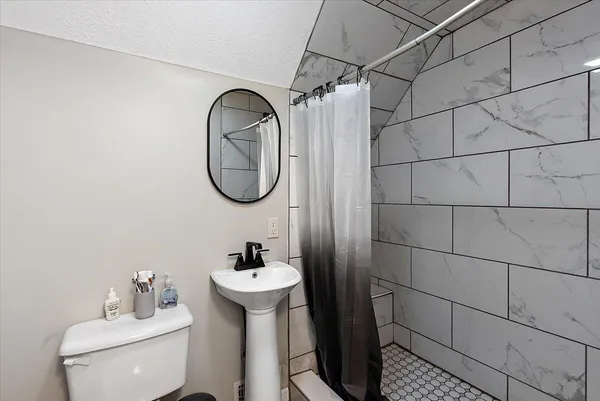 $215,000 | 1129 Sanford Street, Muskegon, MI 49440