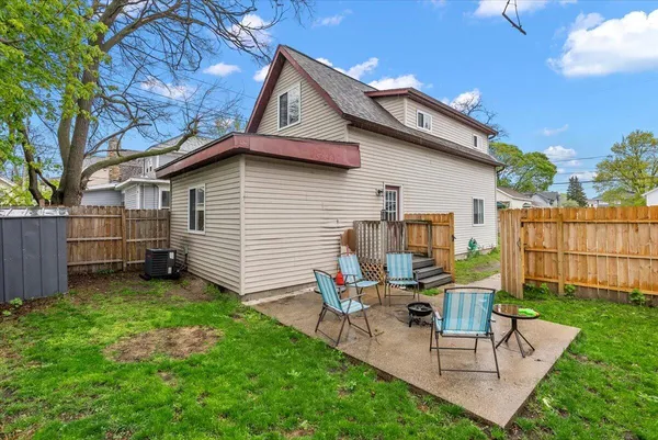 $215,000 | 1129 Sanford Street, Muskegon, MI 49440