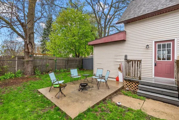 $215,000 | 1129 Sanford Street, Muskegon, MI 49440