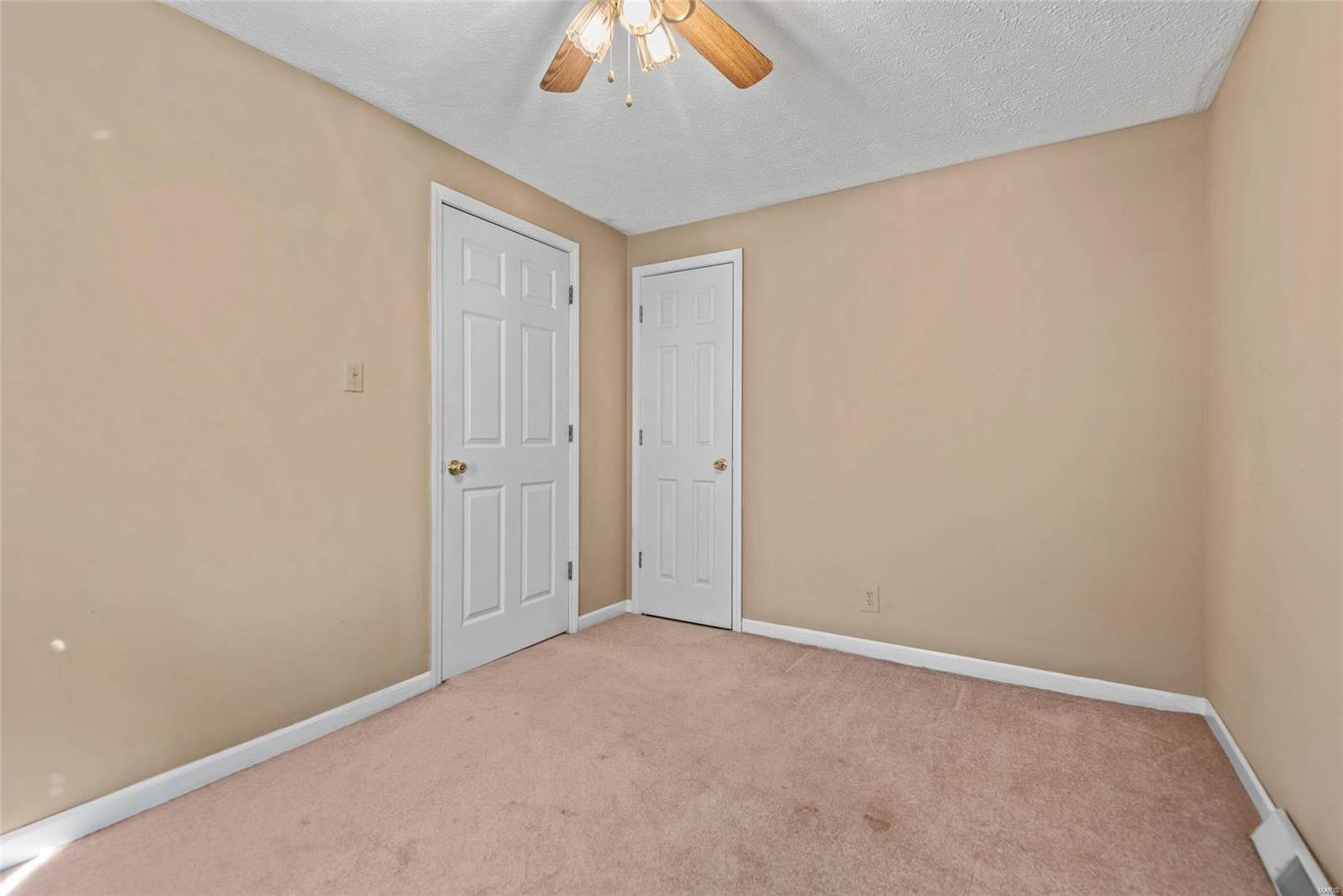 695 Elm Street Livingston, IL 62058 - Photo 17 of 24 Gallery Image 17