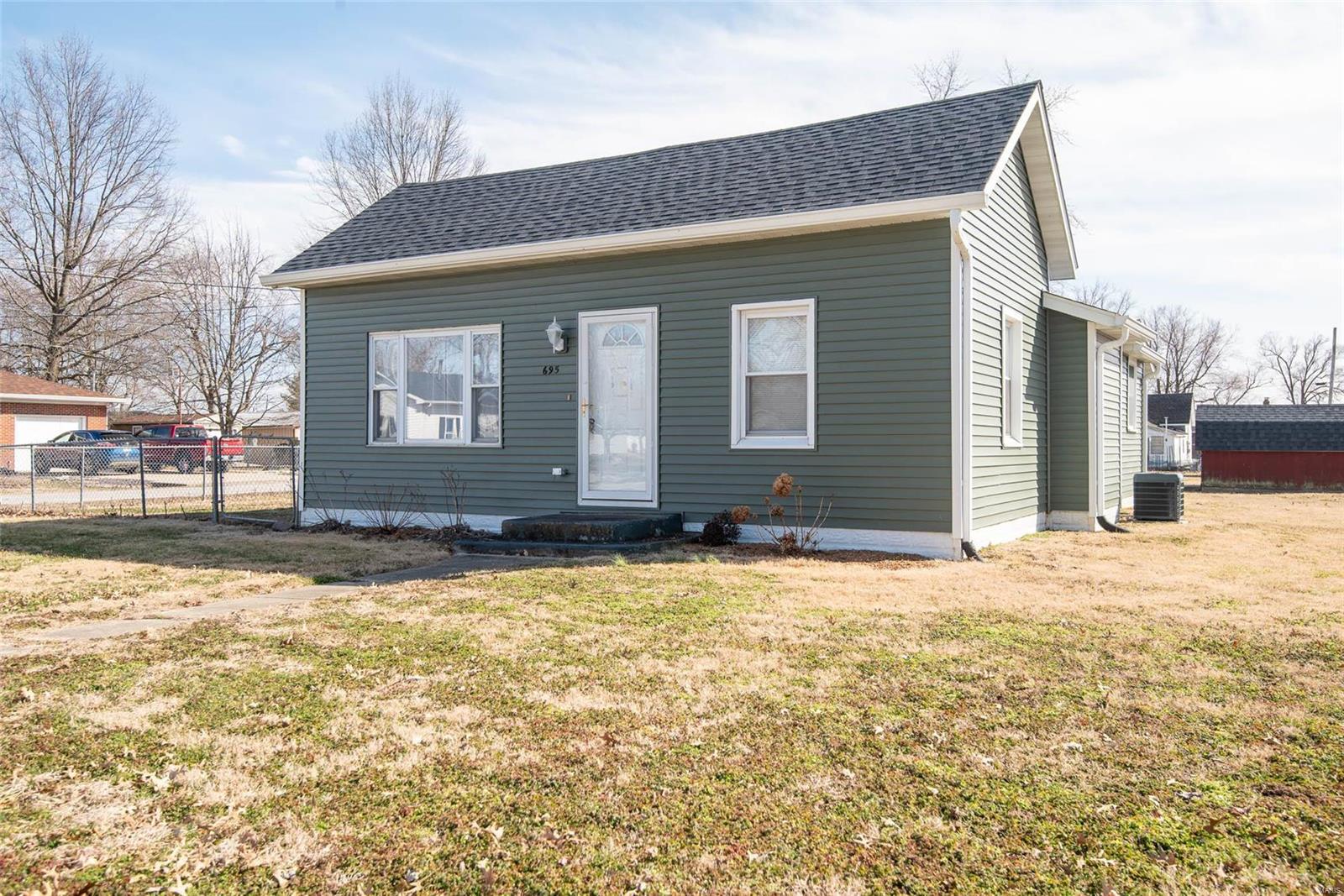 695 Elm Street Livingston, IL 62058 - Photo 23 of 24 Gallery Image 23