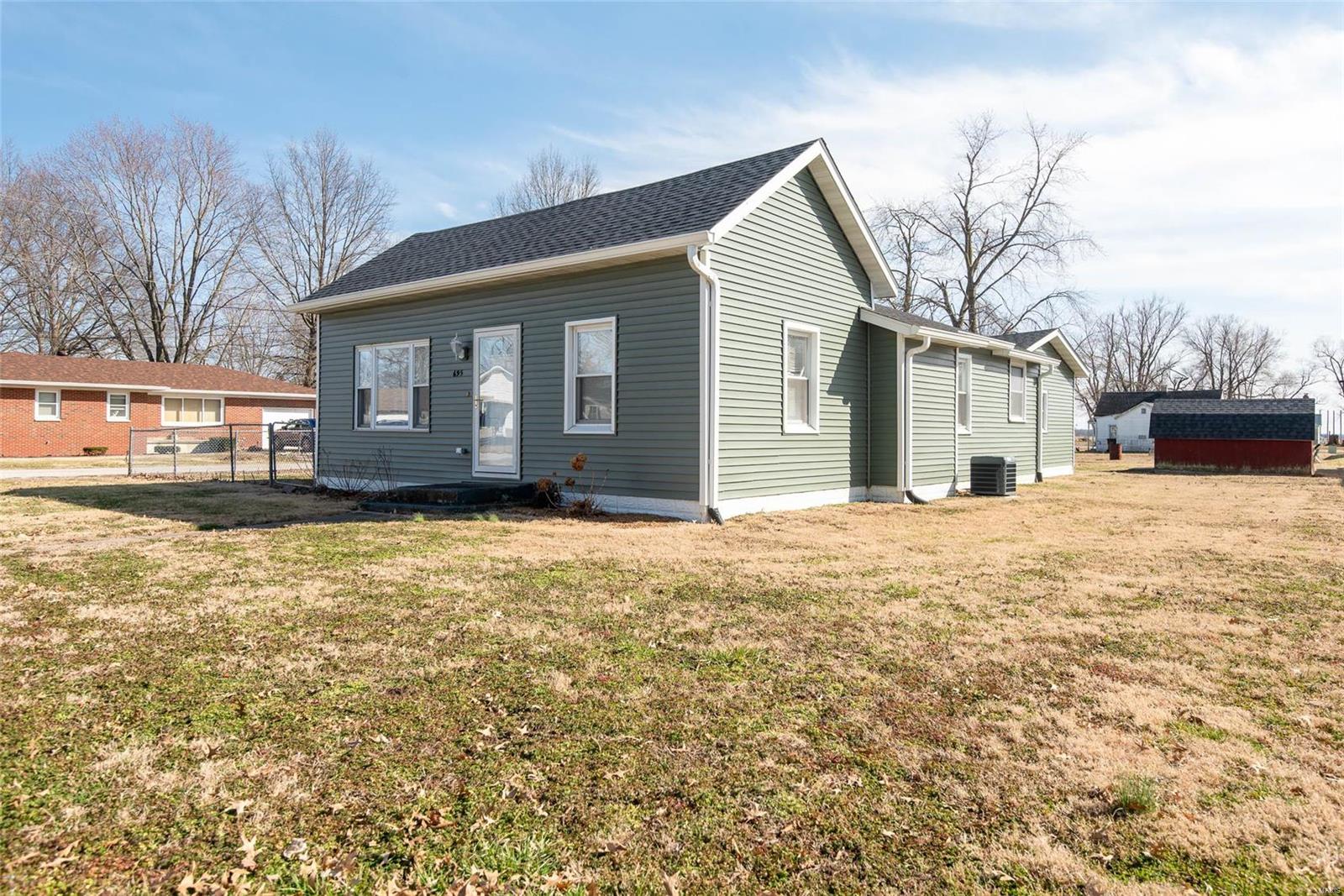 695 Elm Street Livingston, IL 62058 - Photo 24 of 24 Gallery Image 24