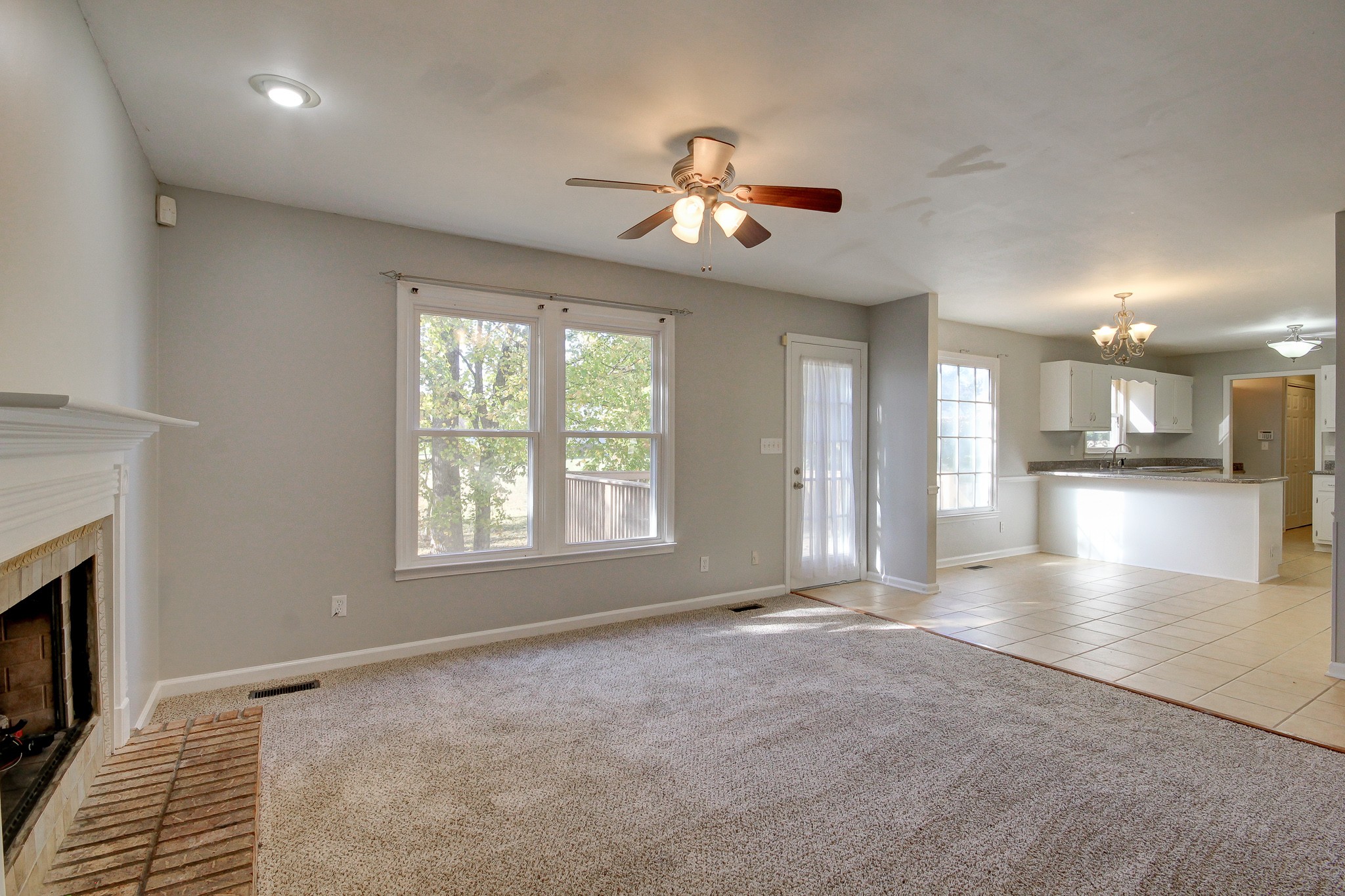 1358 West Rhett Butler Road Clarksville, TN 37042 - Photo 12 of 30 Gallery Image 12
