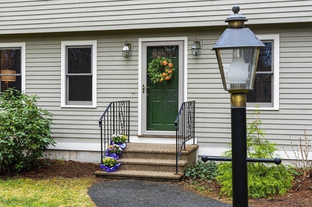 44 Parkerville Road Chelmsford, MA 01824 - Photo 3 of 27 Gallery Image 3