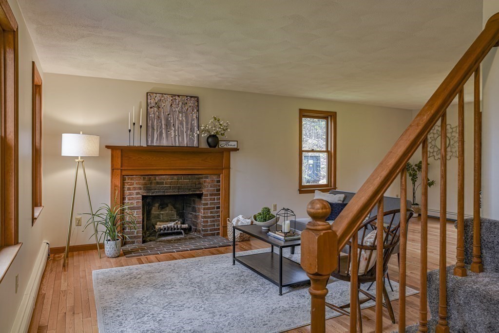 44 Parkerville Road Chelmsford, MA 01824 - Photo 4 of 27 Gallery Image 4