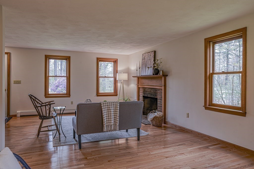 44 Parkerville Road Chelmsford, MA 01824 - Photo 7 of 27 Gallery Image 7