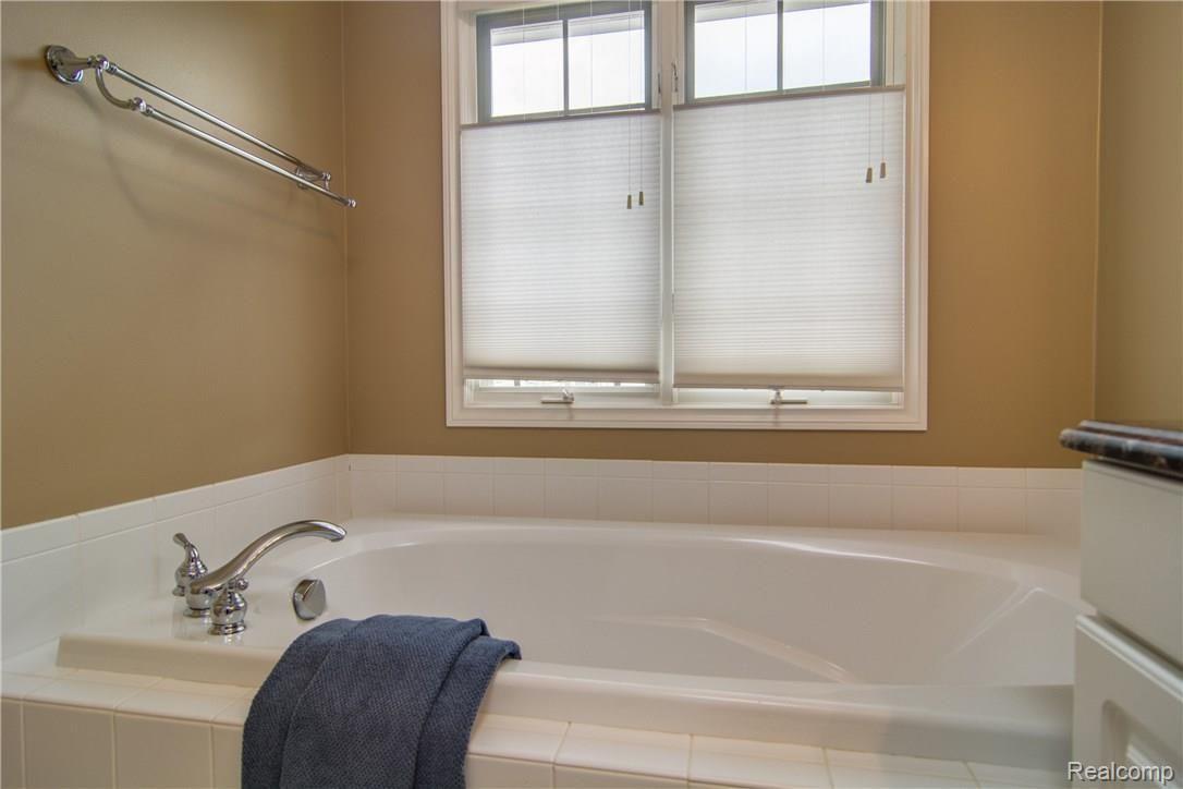 204 North Alice Avenue Rochester, MI 48307 - Photo 33 of 52 _DSC3621Enfused.jpg