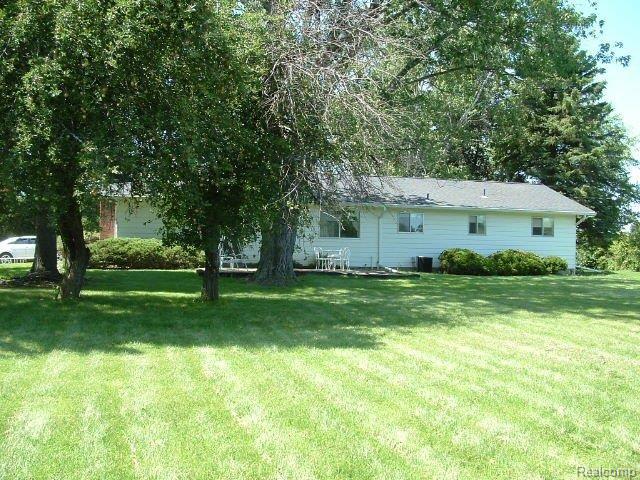 1871 South Lapeer Road Lapeer, MI 48446 - Photo 11 of 12 back.JPG