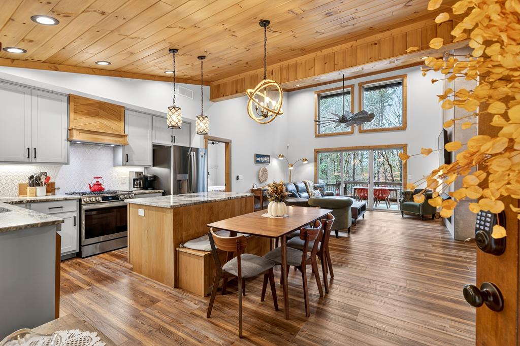 130 Orbit Lane Ellijay, GA 30540 - Photo 7 of 44