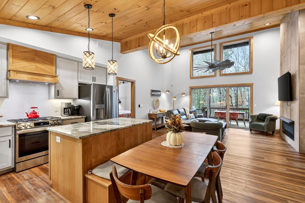 130 Orbit Lane Ellijay, GA 30540 - Photo 10 of 44