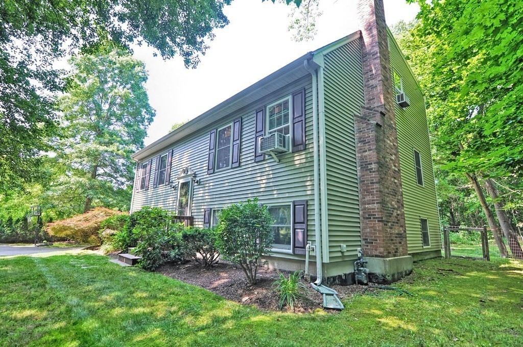 72 Bay Road Norton, MA 02766 - Photo 4 of 29 Gallery Image 4