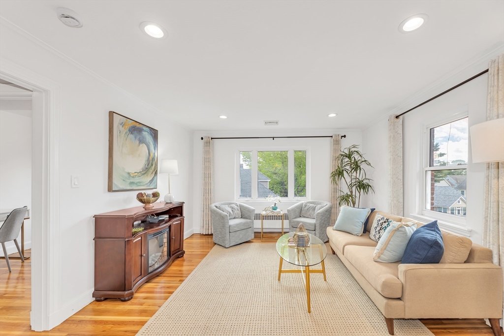 5 Spinney Street, Unit 2 Boston, MA 02132 - Photo 3 of 27