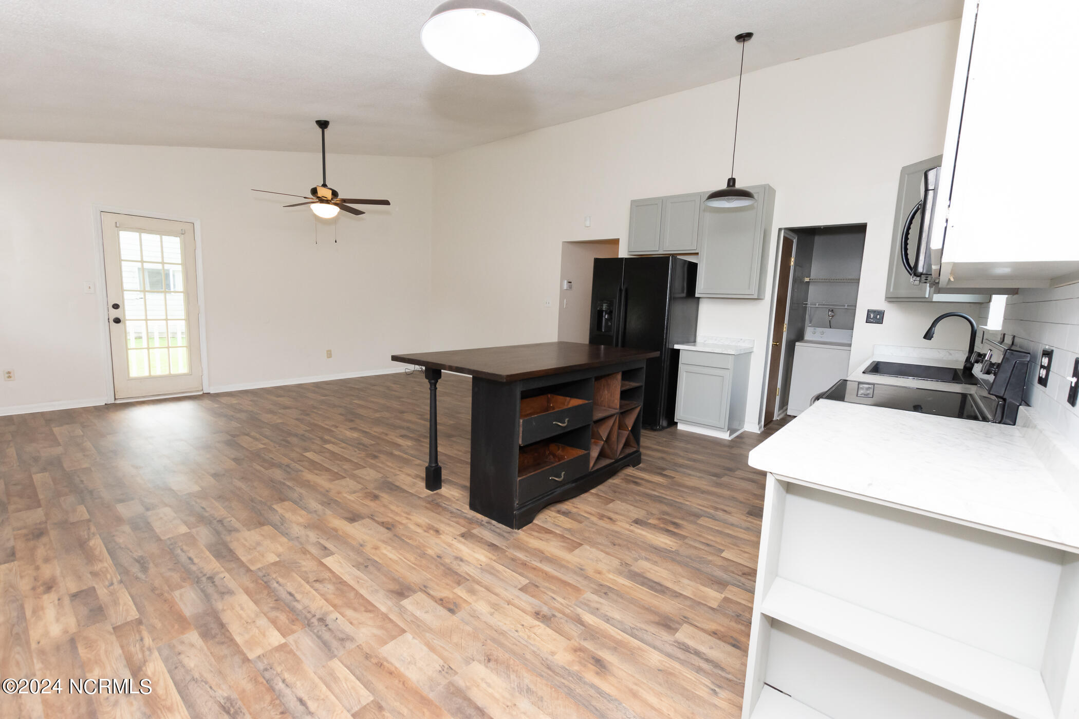 525 Raintree Circle Jacksonville, NC 28540 - Photo 18 of 47 525 Raintree Cir-23