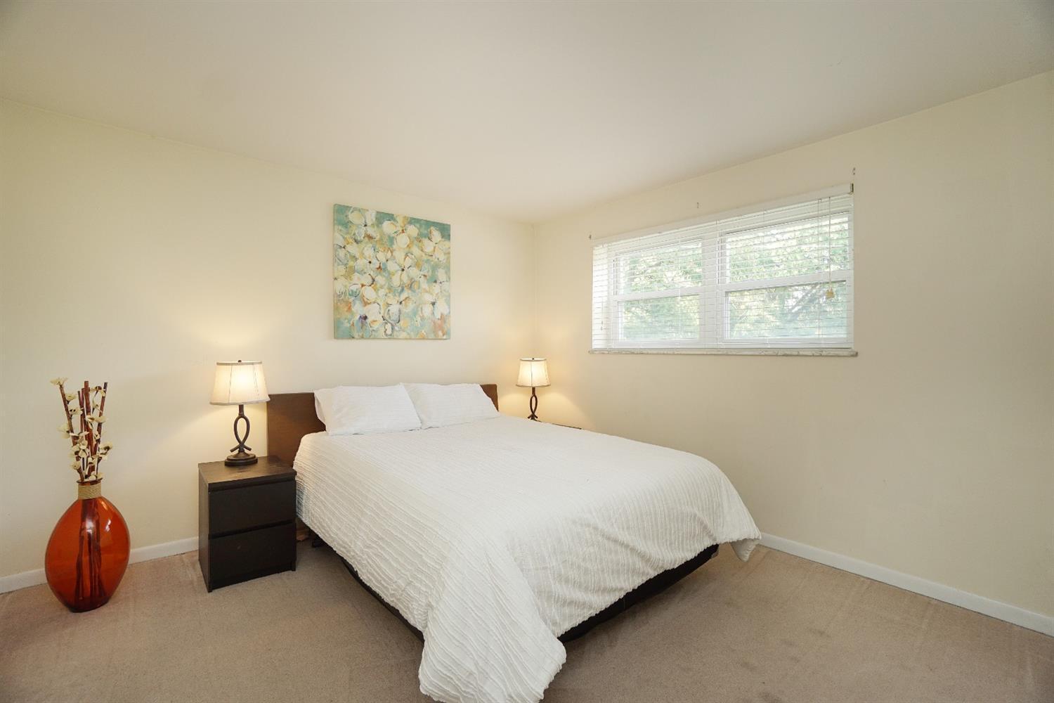 2270 Madison Road, Unit 3B Cincinnati, OH 45208 - Photo 10 of 28 Gallery Image 10