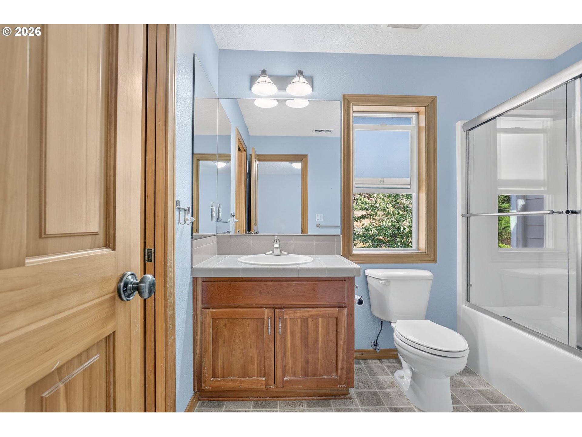 8311 Southwest 43rd Avenue Portland, OR 97219 - Photo 36 of 45 Bathroom
