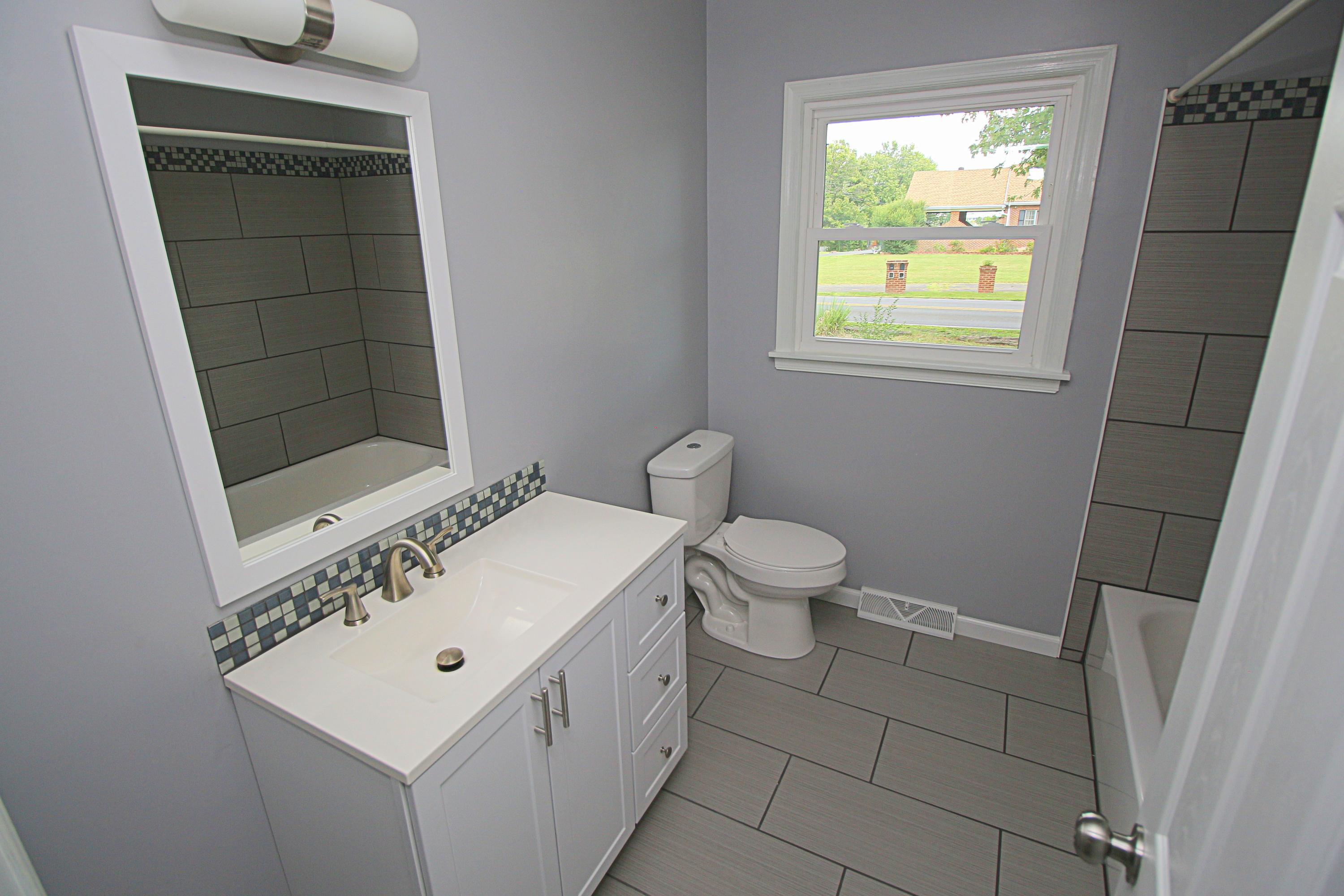 3532 Cove Road Roanoke, VA 24017 - Photo 14 of 40 IMG_3136