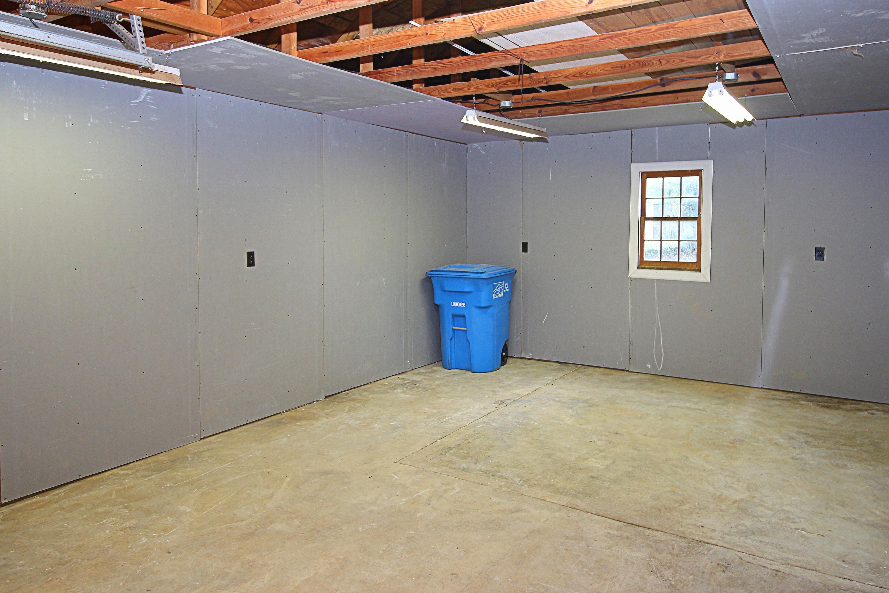 3532 Cove Road Roanoke, VA 24017 - Photo 30 of 40 IMG_3174