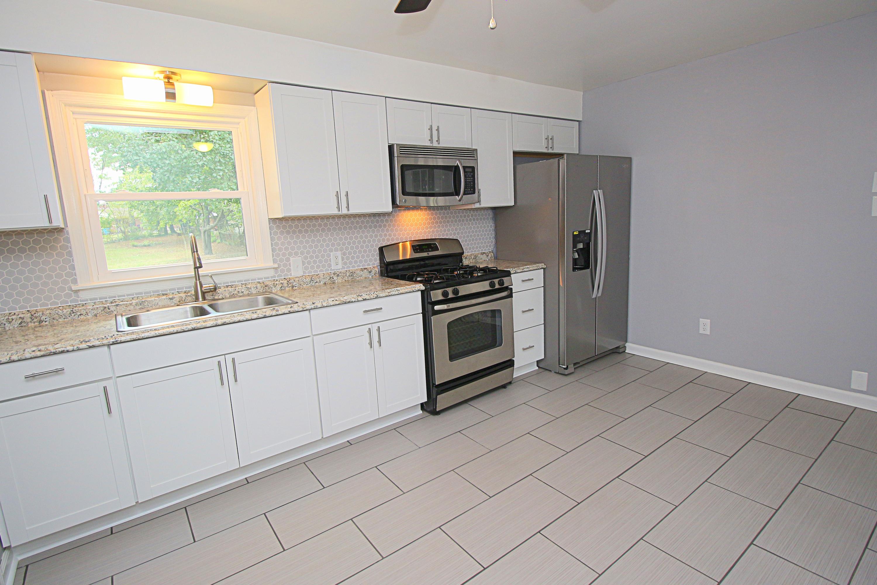 3532 Cove Road Roanoke, VA 24017 - Photo 8 of 40 IMG_3127
