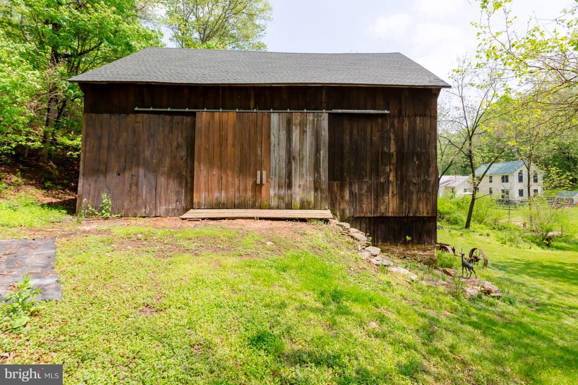 631 Bee Tree Road Parkton, MD 21120 - Photo 4 of 30 Barn for the hobbyist or livestock