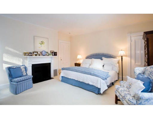 43 Upland Road Brookline, MA 02445 - Photo 5 of 5 Gallery Image 5