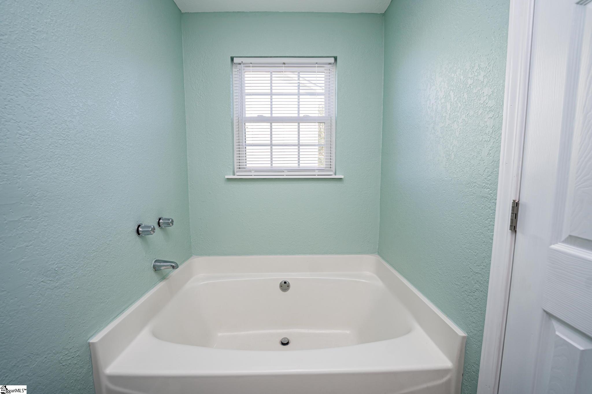 516 American Legion Road Greer, SC 29651 - Photo 18 of 34 Gallery Image 18