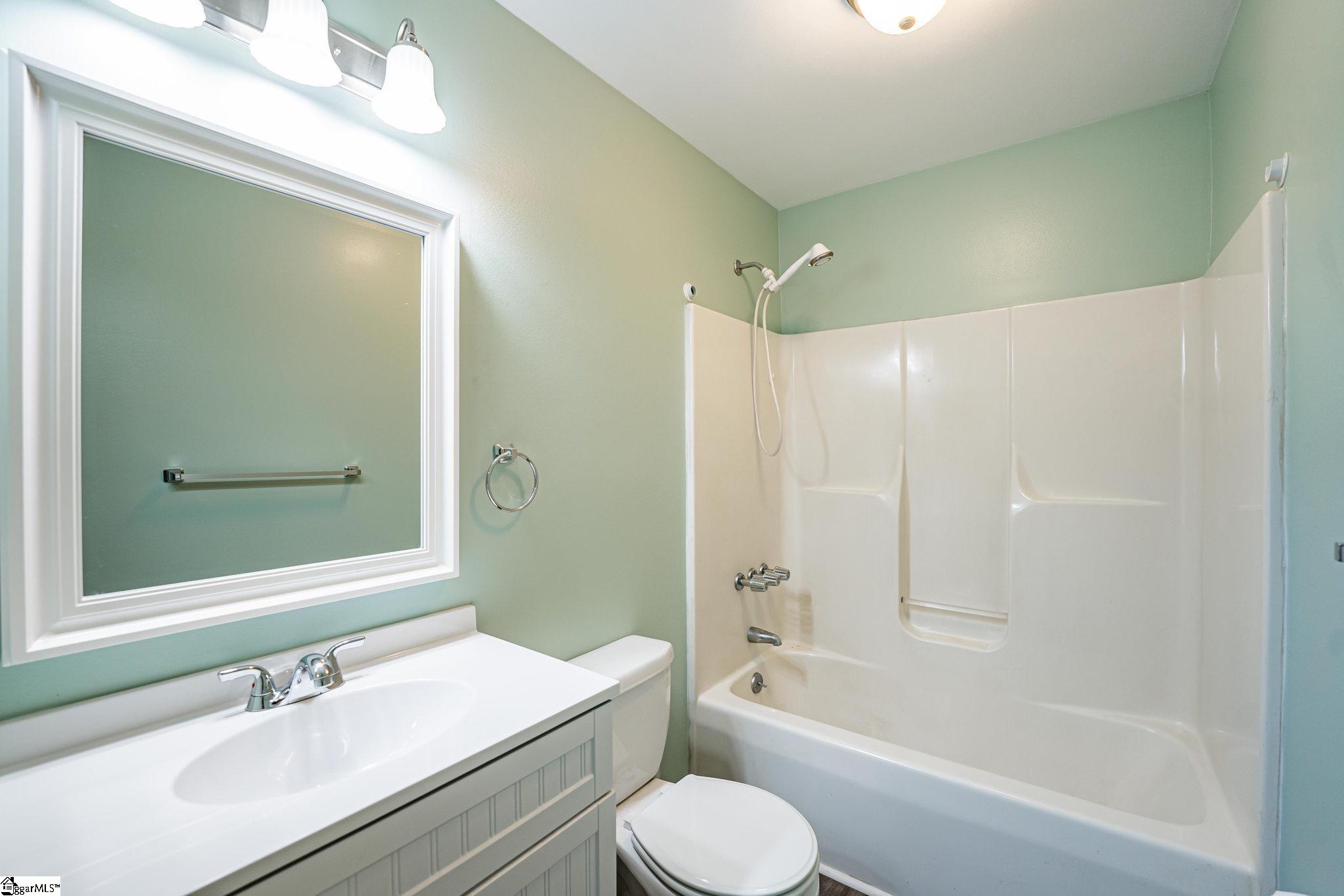 516 American Legion Road Greer, SC 29651 - Photo 8 of 34 Gallery Image 8