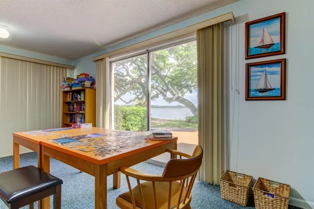 $2,250 | 90 South Highland Avenue, Unit 112, Tarpon Springs, FL 34689