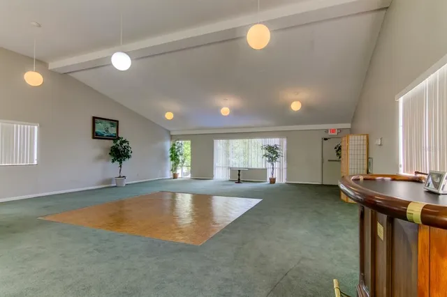 $2,250 | 90 South Highland Avenue, Unit 112, Tarpon Springs, FL 34689