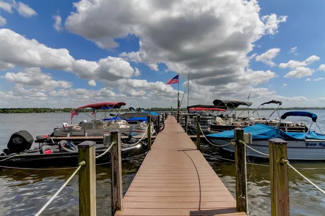 $2,250 | 90 South Highland Avenue, Unit 112, Tarpon Springs, FL 34689