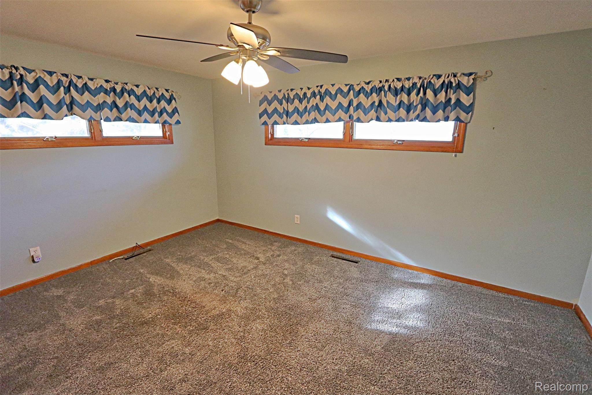 21419 Meridian Road Grosse Ile, MI 48138 - Photo 35 of 41 IMG_4796_InPixio.jpg