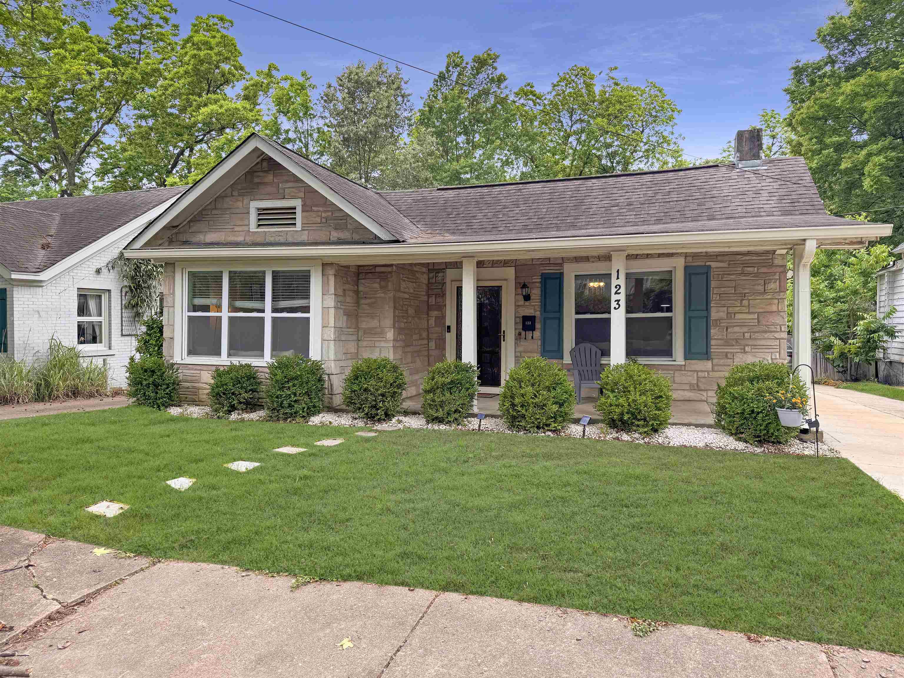 123 South Fenwick Rd  