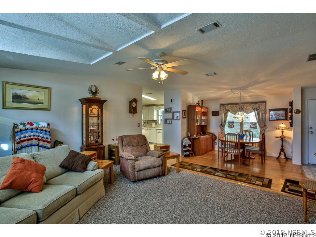 628 Portside Lane Edgewater, FL 32141 - Photo 12 of 27 Gallery Image 12