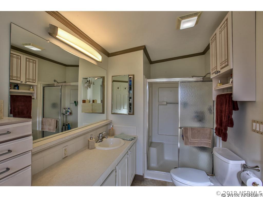 628 Portside Lane Edgewater, FL 32141 - Photo 10 of 27 Gallery Image 10