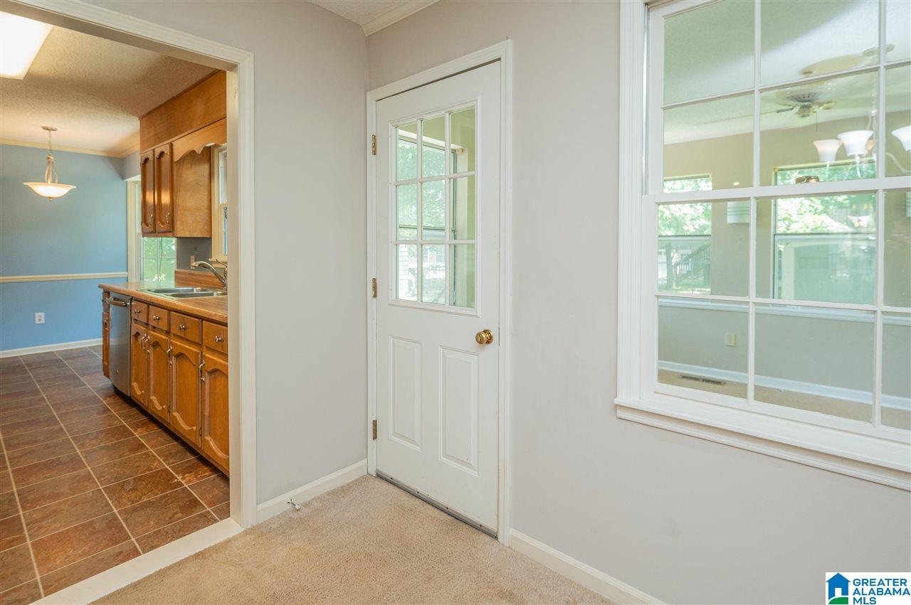 906 6th Avenue Northwest Alabaster, AL 35007 - Photo 16 of 50