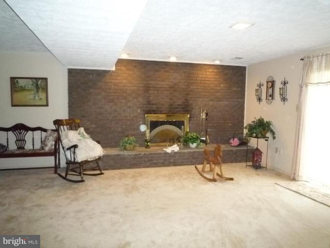 2013 Hopefield Road Silver Spring, MD 20905 - Photo 26 of 30 a living room with furniture