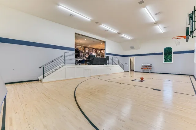 a view of a living room